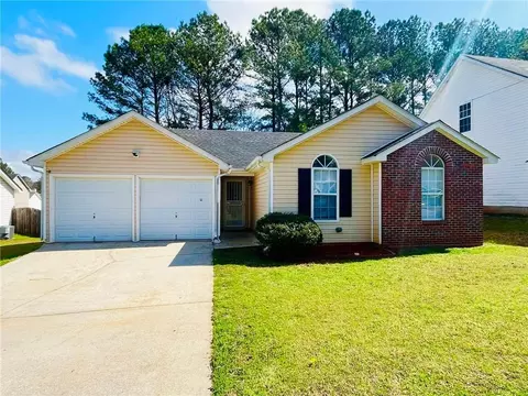 2713 Rambling Way, Lithonia, GA 30058