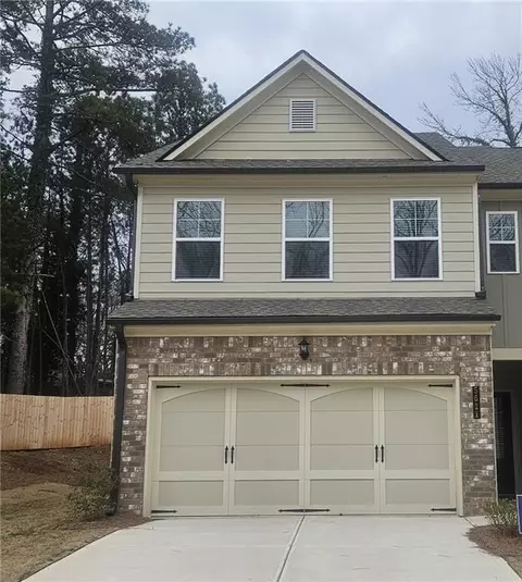 5611 Chickory Dr, Flowery Branch, GA 30542