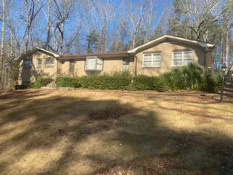 1390 Heatherland Dr SW, Atlanta, GA 30331