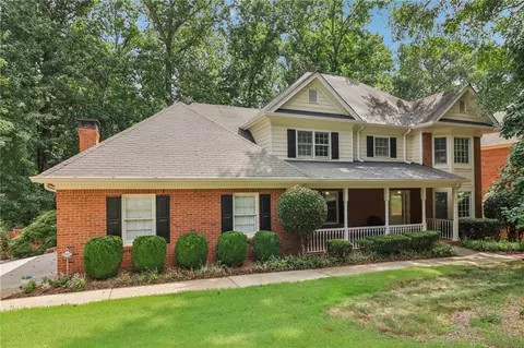 718 Haralson Dr SW, Lilburn, GA 30047