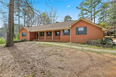 195 Deer Forest Trl, Fayetteville, GA 30214
