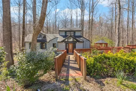 127 Mountainside Dr E, Dawsonville, GA 30534