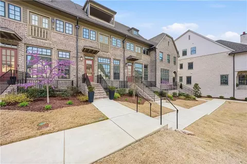 6832 Crescendo Ct, Atlanta, GA 30328