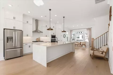 335 Walker Ave, Roswell, GA 30076
