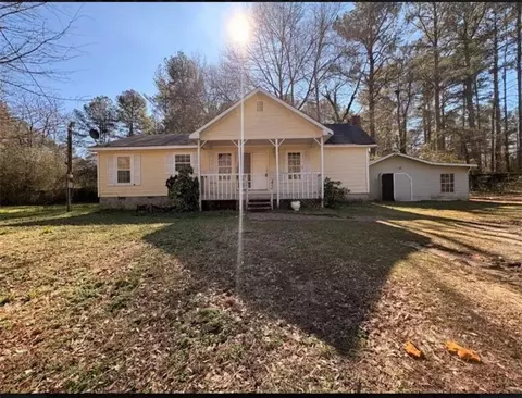 17 Collins Rd, Carrollton, GA 30116
