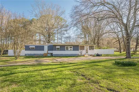 25 Sherwood Ln NW, Cartersville, GA 30120