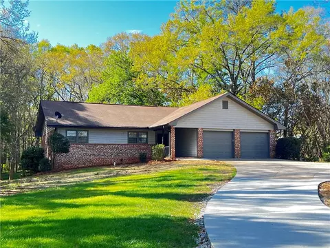 2115 Oak Hill Rd, Covington, GA 30016