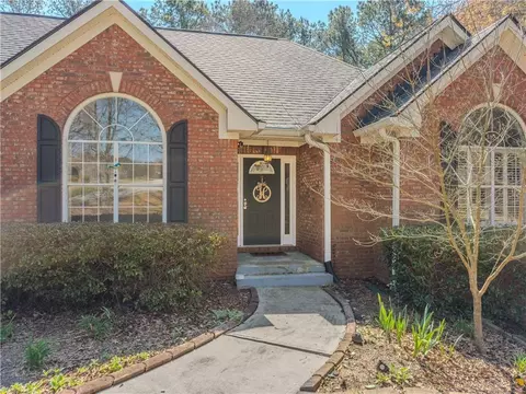 2199 Cedar Lake Ct, Loganville, GA 30052