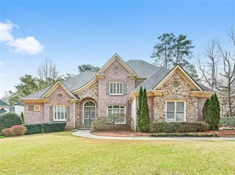 5510 Laurel Oak Dr, Suwanee, GA 30024