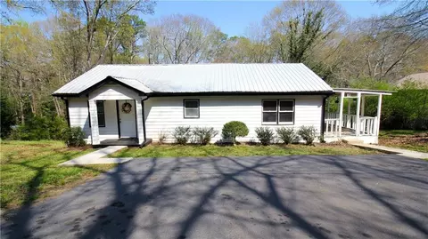 899 E Doyle St, Toccoa, GA 30577
