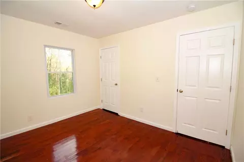 Bedroom - 899 E Doyle St, Toccoa, GA 30577 photo 4 of 5