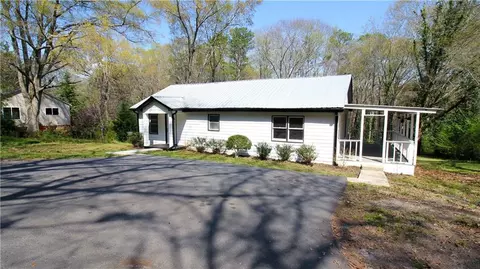 Other - 899 E Doyle St, Toccoa, GA 30577 photo 2 of 4
