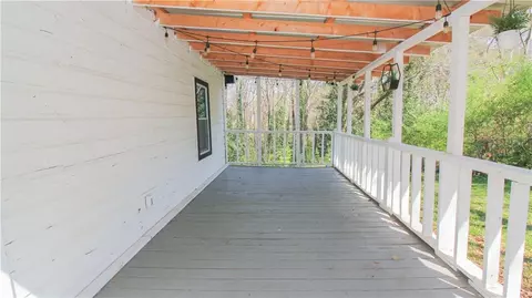 Exterior - 899 E Doyle St, Toccoa, GA 30577 photo 2 of 8