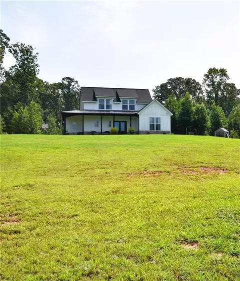Exterior - 533 Lively Rd, Waco, GA 30182 photo 2 of 10