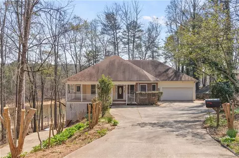 6982 Dee Ln, Murrayville, GA 30564