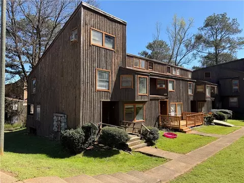 2764 Shellbark Rd, Decatur, GA 30035