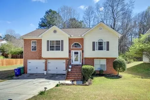 6027 Arbor Links Rd, Lithonia, GA 30058