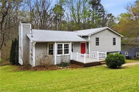 68 Hidden Branches Dr, Carrollton, GA 30116