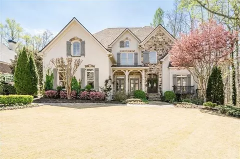 9040 Preston Ln, Suwanee, GA 30024