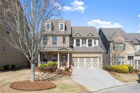 1530 Roswell Manor Cir, Roswell, GA 30076