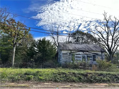 62 Washington Dr, Forsyth, GA 31029