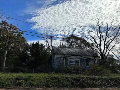 62 Washington Dr, Forsyth, GA 31029 photo 2