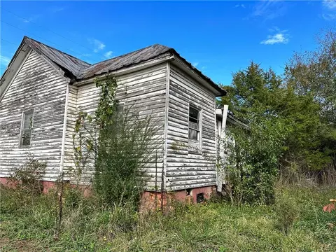 62 Washington Dr, Forsyth, GA 31029 photo 4