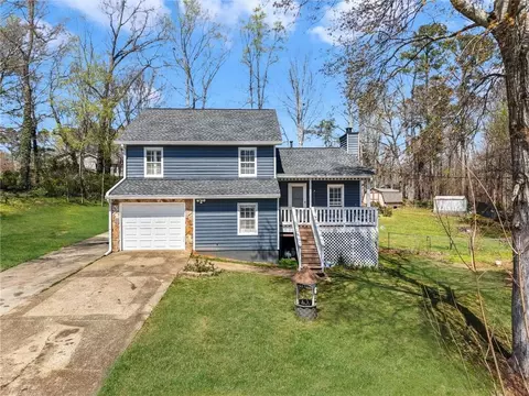 1349 Ashbrook Dr, Lawrenceville, GA 30043