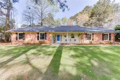5602 Pepper Tree Ln, Oakwood, GA 30566