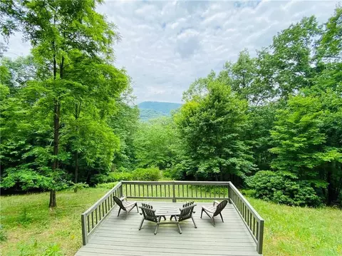 104 Sourwood Cir, Big Canoe, GA 30143