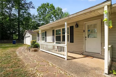 5115 Cascade Palmetto Hwy, Fairburn, GA 30213