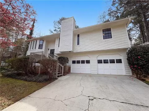 791 Cedar Lake Dr SE, Conyers, GA 30094
