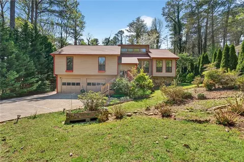 120 Farm Trak, Roswell, GA 30075