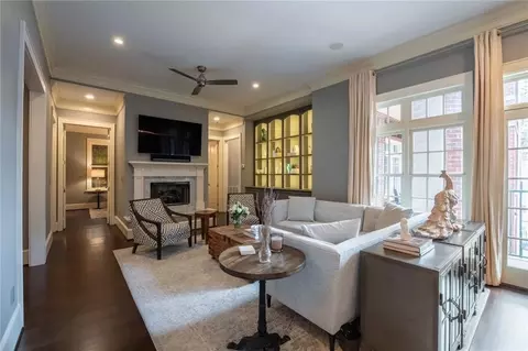 77 Peachtree Pl NE #506, Atlanta, GA 30309