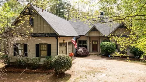 558 Deans Dr, Dawsonville, GA 30534