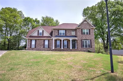 11 Berkshire Dr NW, Cartersville, GA 30120