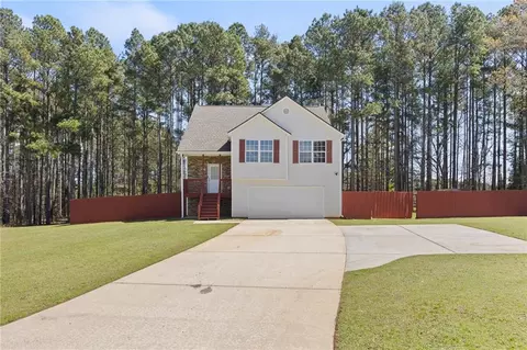 212 Knollside Ct, Mcdonough, GA 30252