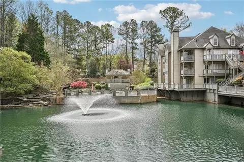 1006 Mill Pond Dr SE, Smyrna, GA 30082