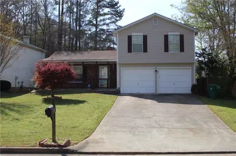 829 Carlingford Pl, Lithonia, GA 30058