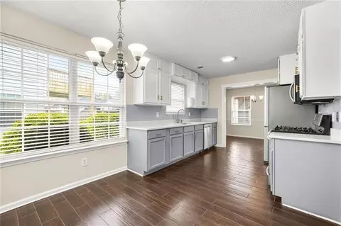 Kitchen - 2021 Registry Dr, Hampton, GA 30228 photo 2 of 3