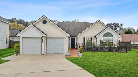 2021 Registry Dr, Hampton, GA 30228