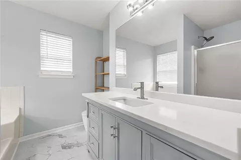 Bath - 2021 Registry Dr, Hampton, GA 30228 photo 1 of 4