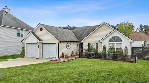 Exterior - 2021 Registry Dr, Hampton, GA 30228 photo 3 of 8