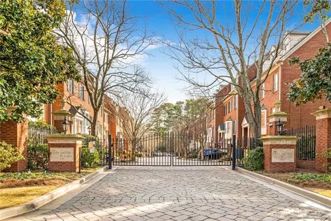 3685 Peachtree Rd NE #10, Atlanta, GA 30319