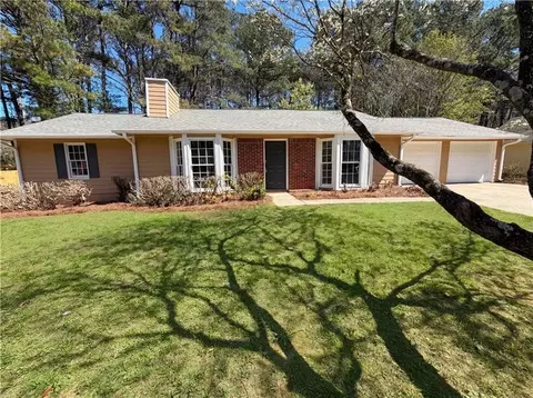 5003 Henson Dr SW, Mableton, GA 30126