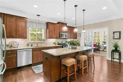 Kitchen - 559 Bishopton St, Grayson, GA 30017 photo 2 of 5