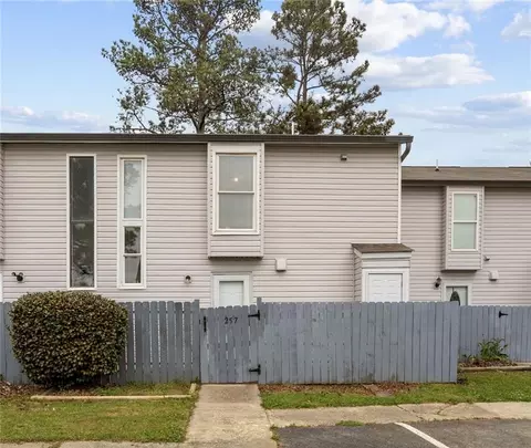 257 Country Club Dr, Jonesboro, GA 30238