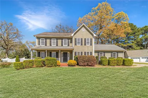 1578 Fair Oaks Ln, Snellville, GA 30078