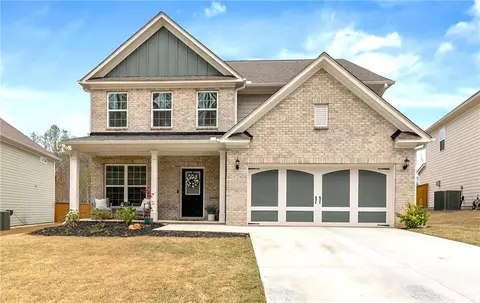 5070 Sierra Creek Dr, Hoschton, GA 30548
