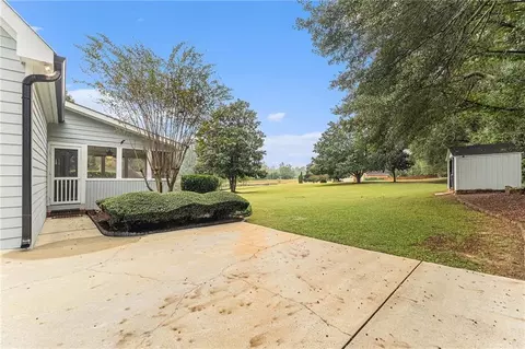 Exterior - 118 Kingston Rd, Colbert, GA 30628 photo 3 of 7